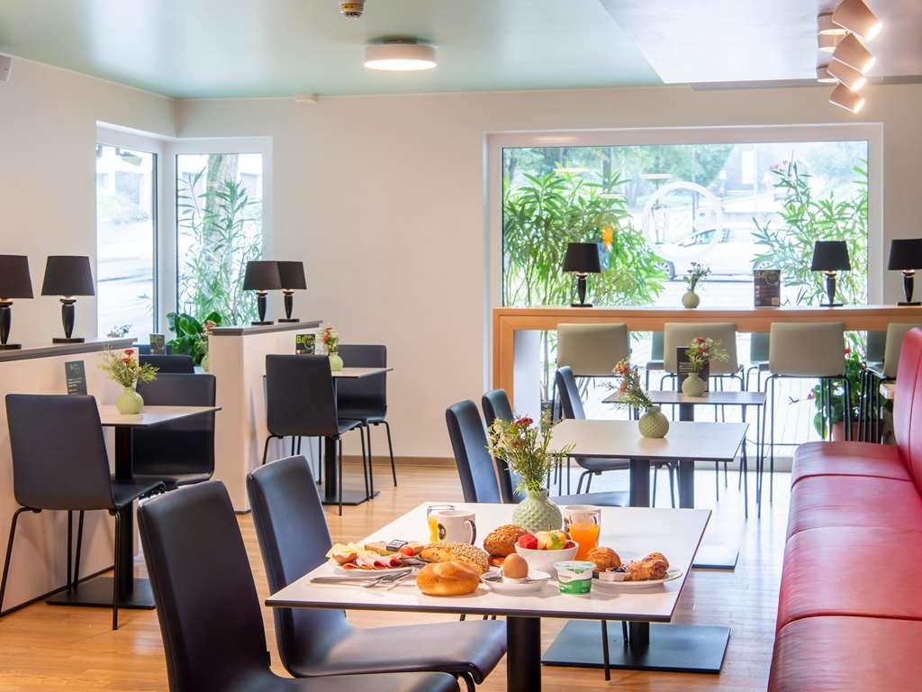 B&B Hotel Passau Adlkofen Étterem fotó